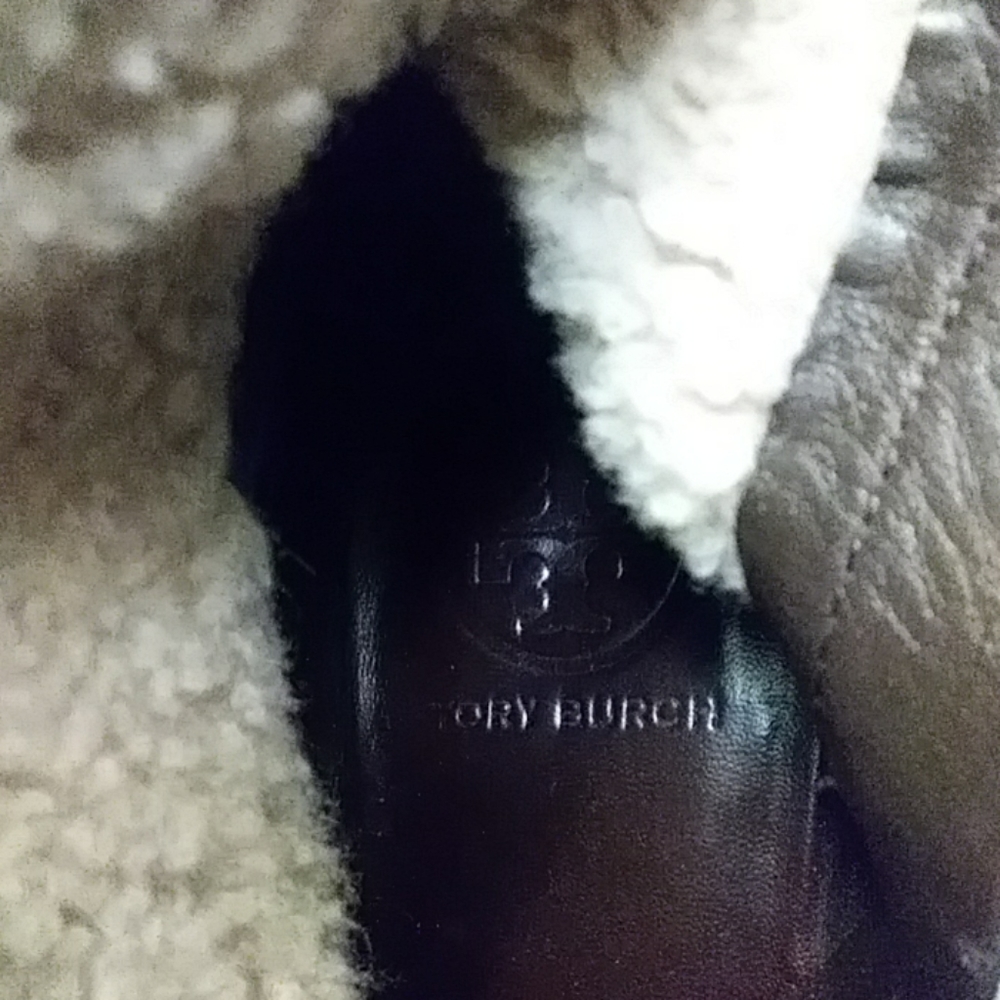 Shoes - Picture 6 of 8